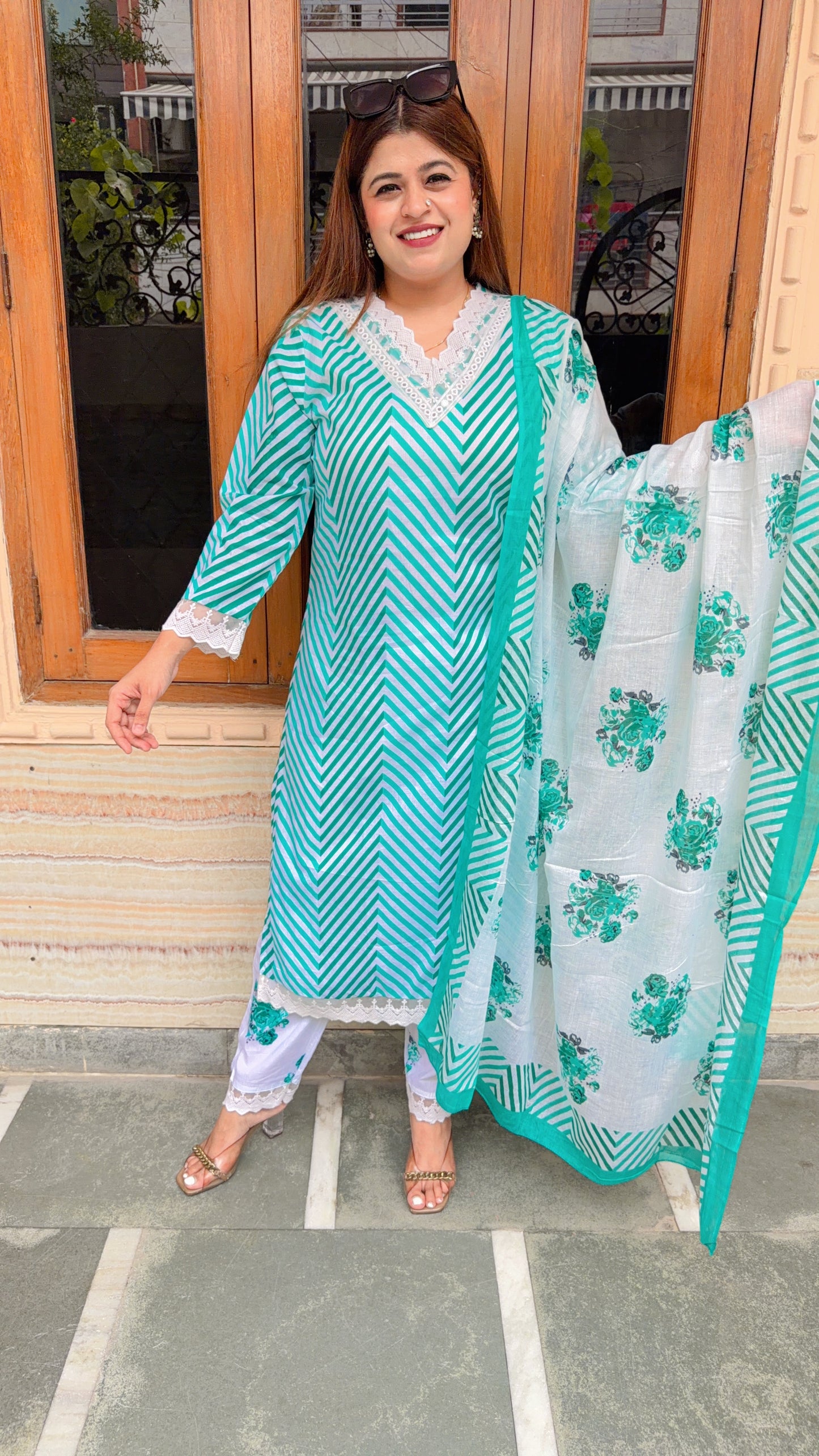 Laiba Strip Mul Cotton Three Piece Suit