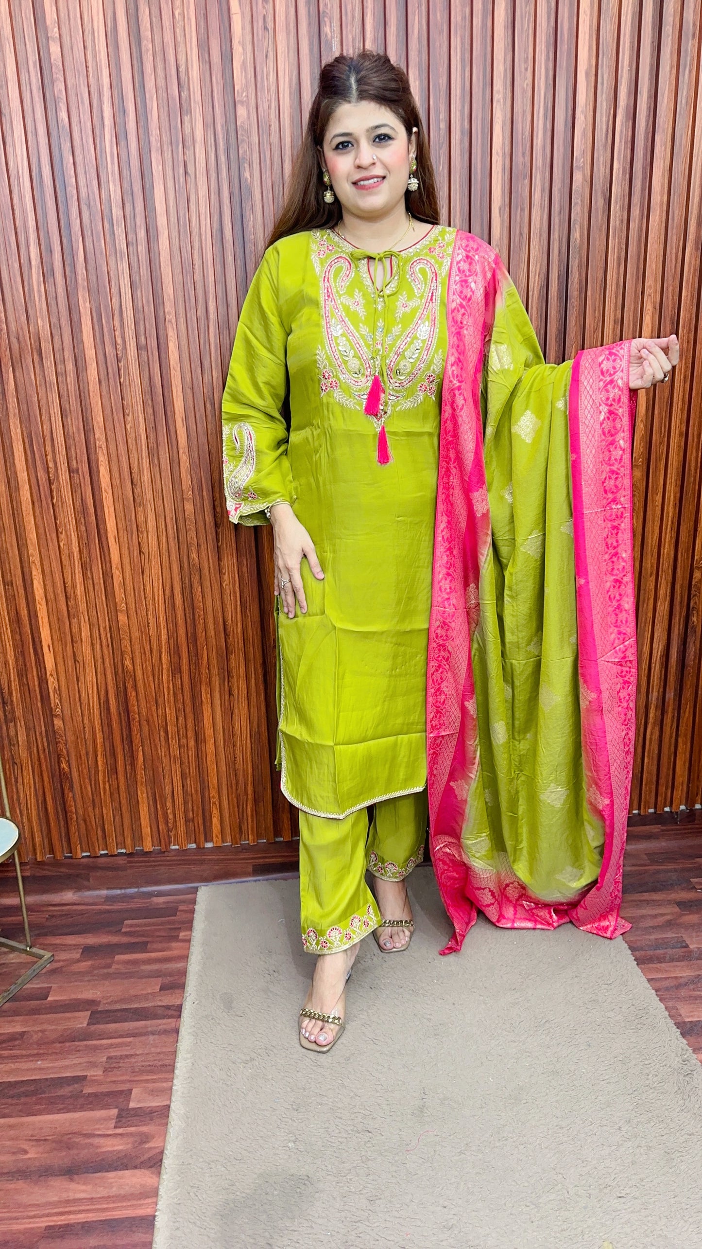 Mehak-E-Vastra Premium Suit
