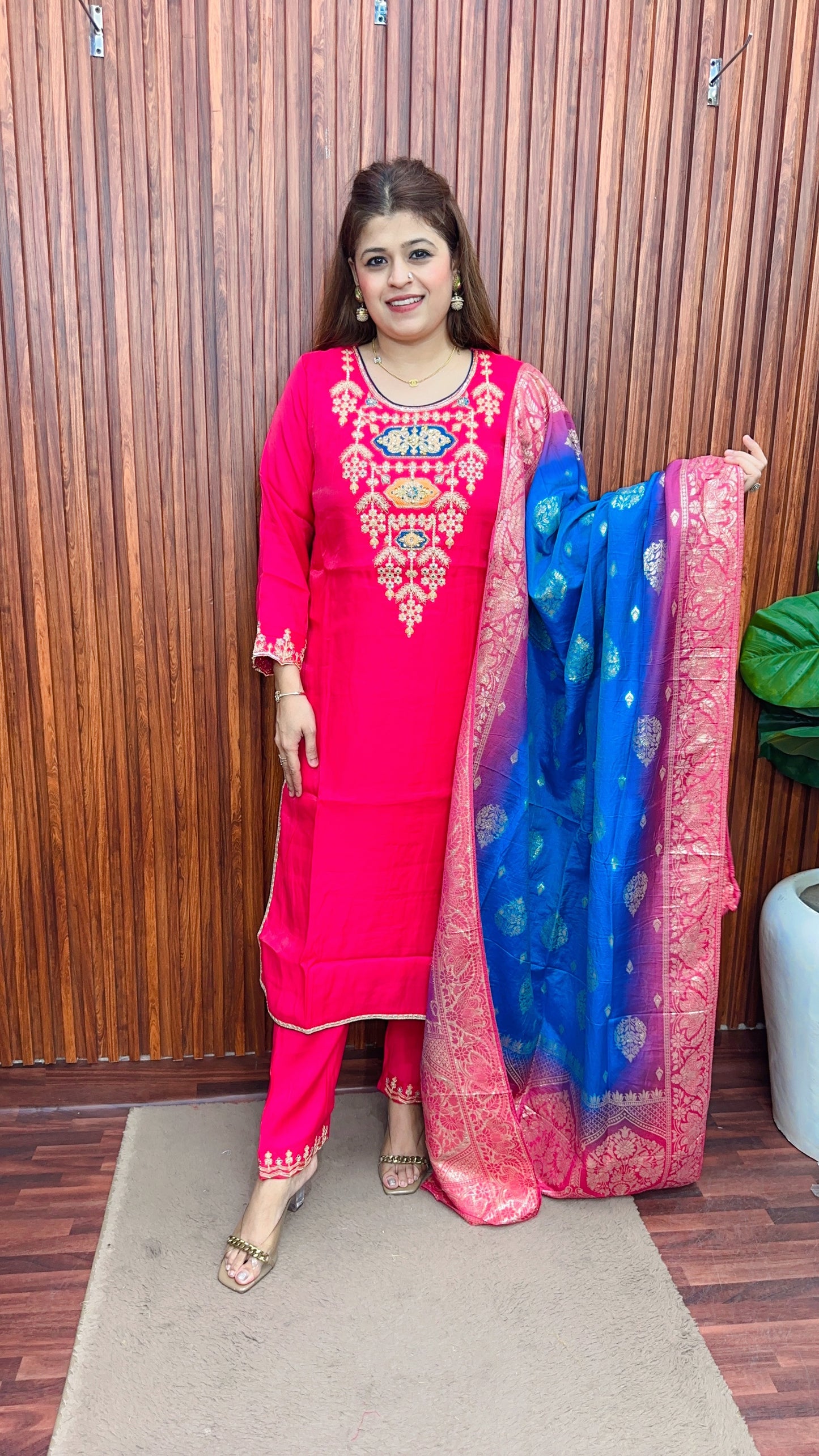 Mehak-E-Vastra Premium Suit