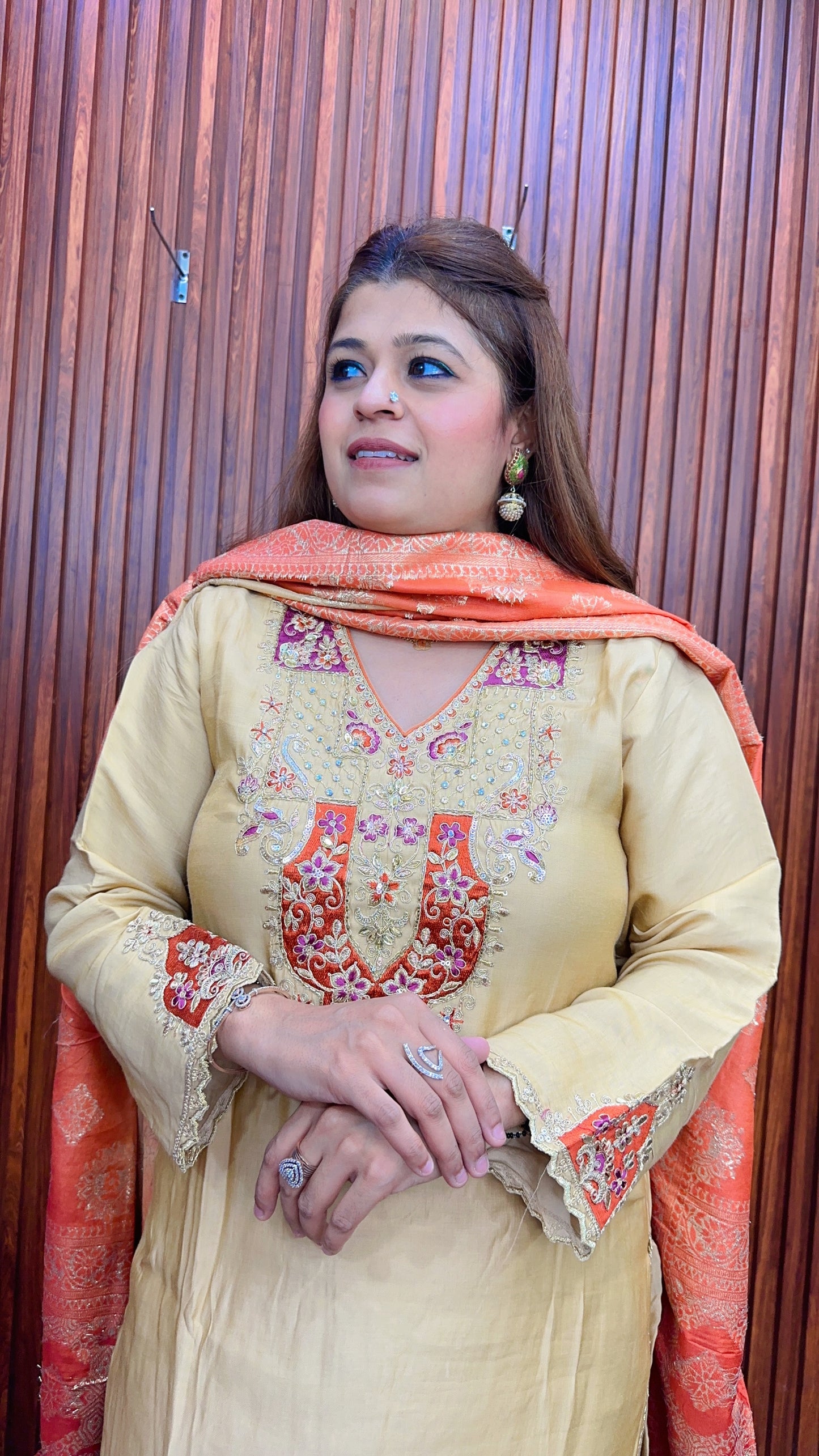 Mehak-E-Vastra Premium Suit