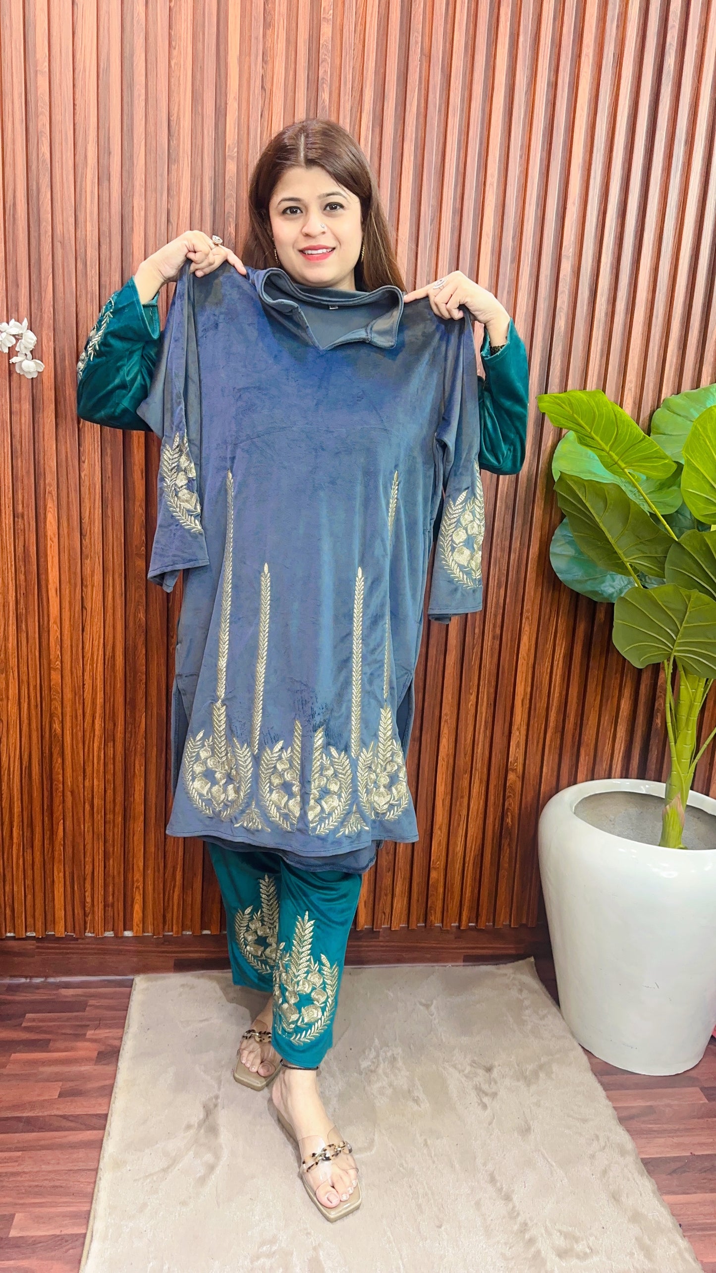 Sale velvet thread work Coord set