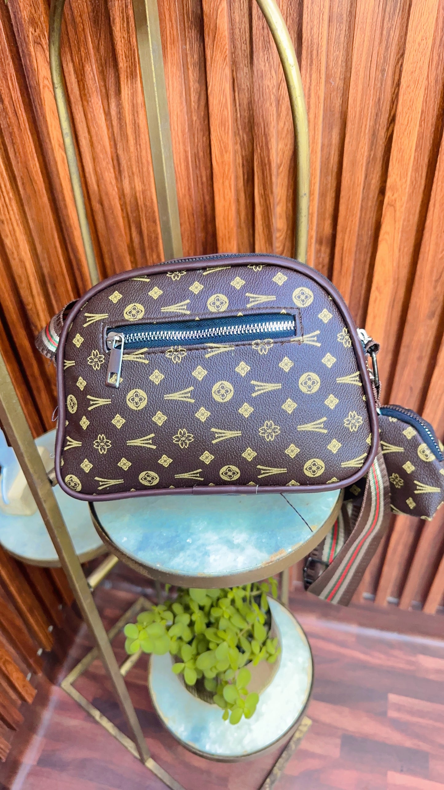 New printed sling bag