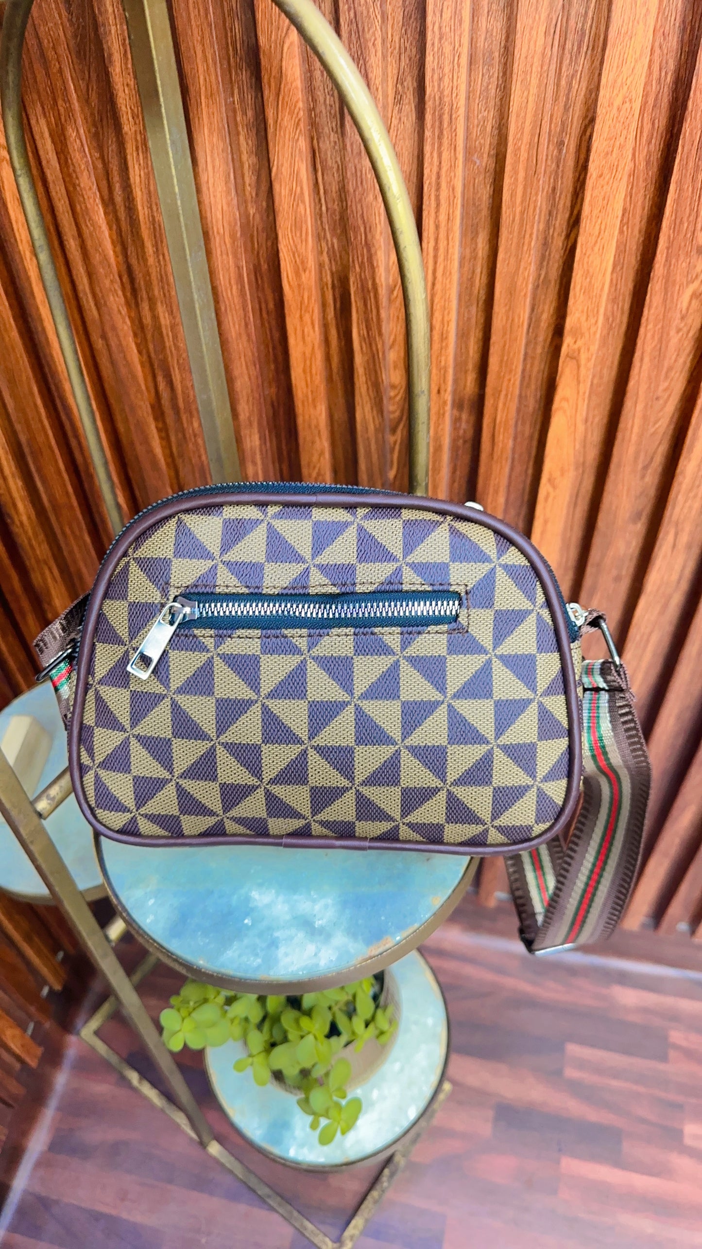 New printed sling bag
