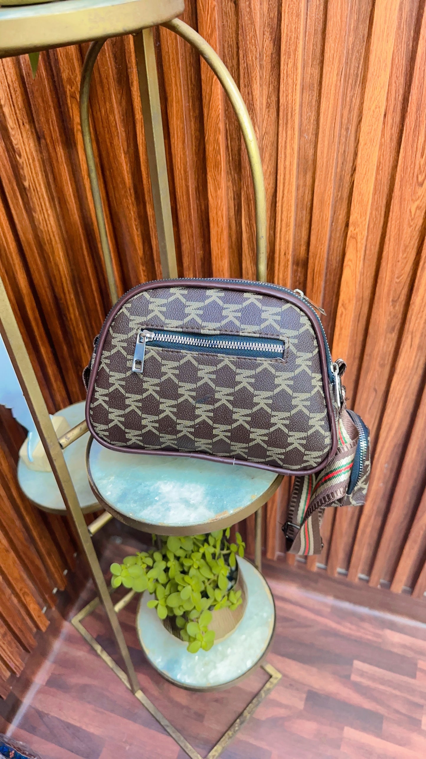 New printed sling bag
