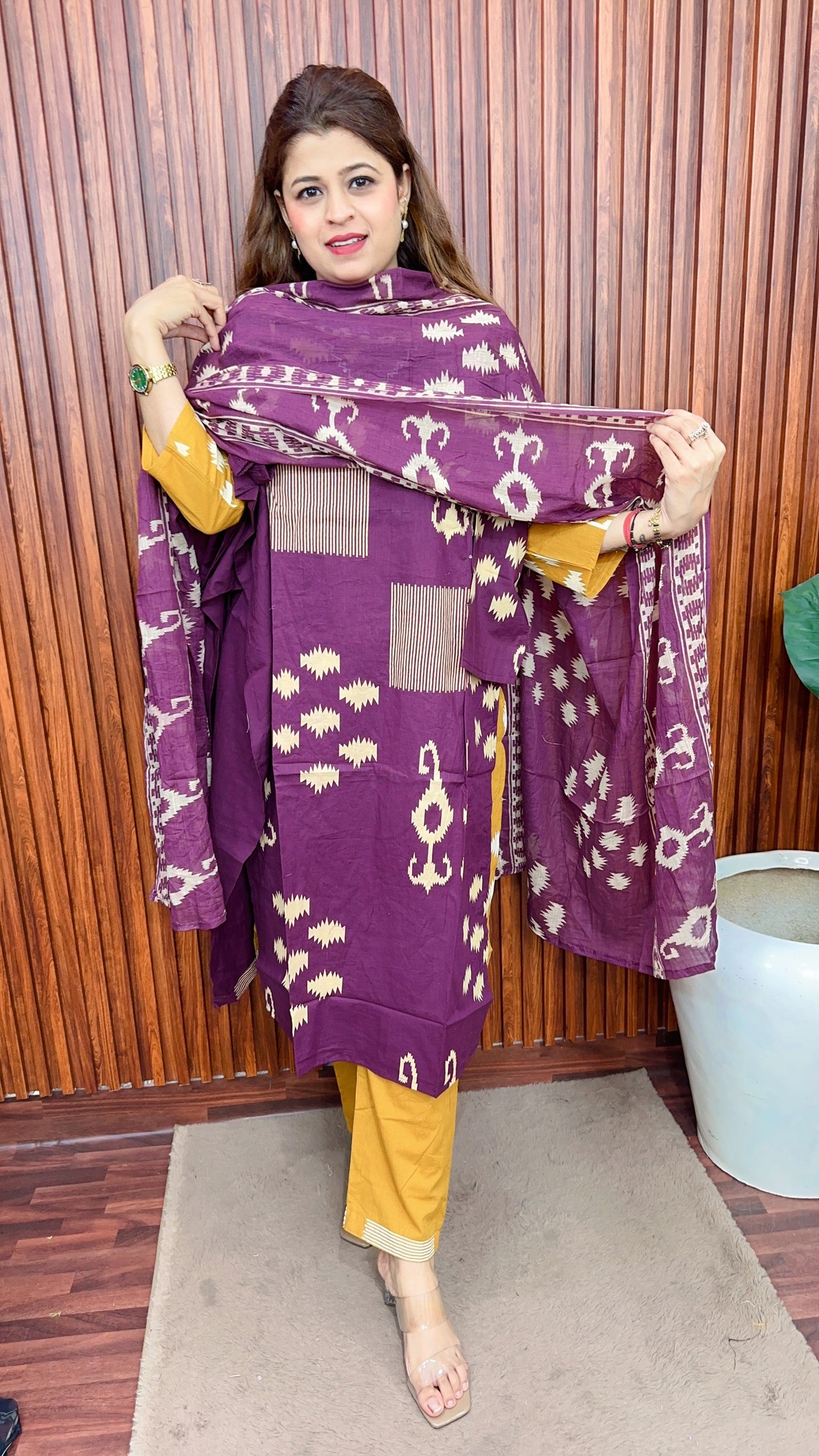 Ekkat stright suit