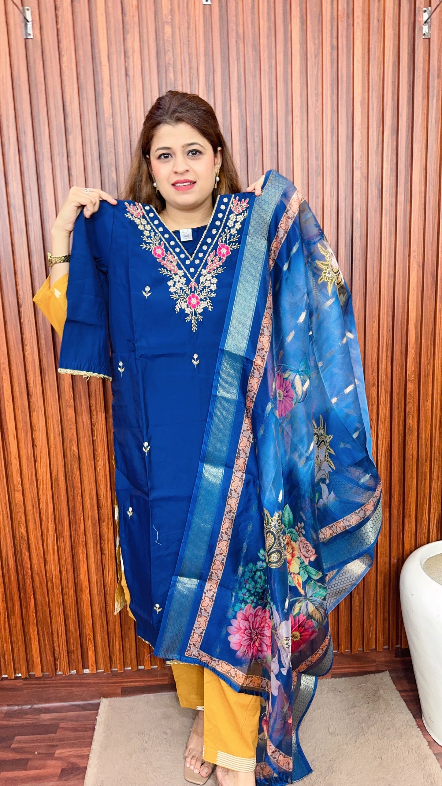 Pure silk cut dana work suit set with mul cotton lining