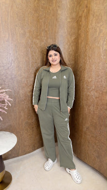 Mahendi green