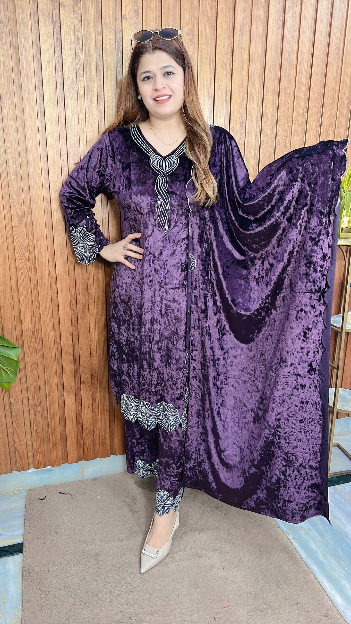 Premium Zari Crush Velvet Suit