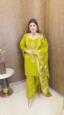 Parrot green