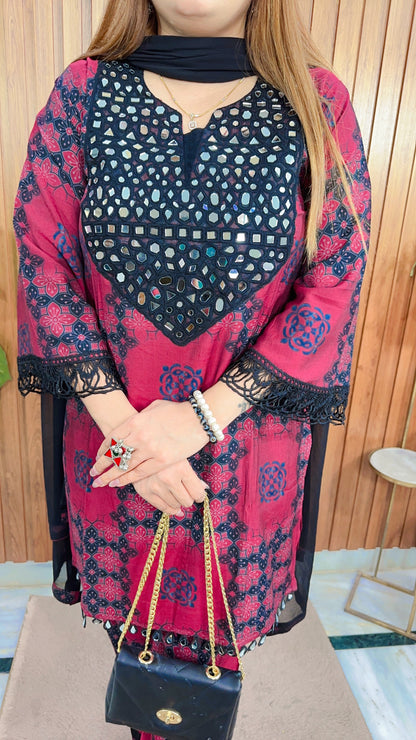 Raiha Pure Muslin Three Piece Suit