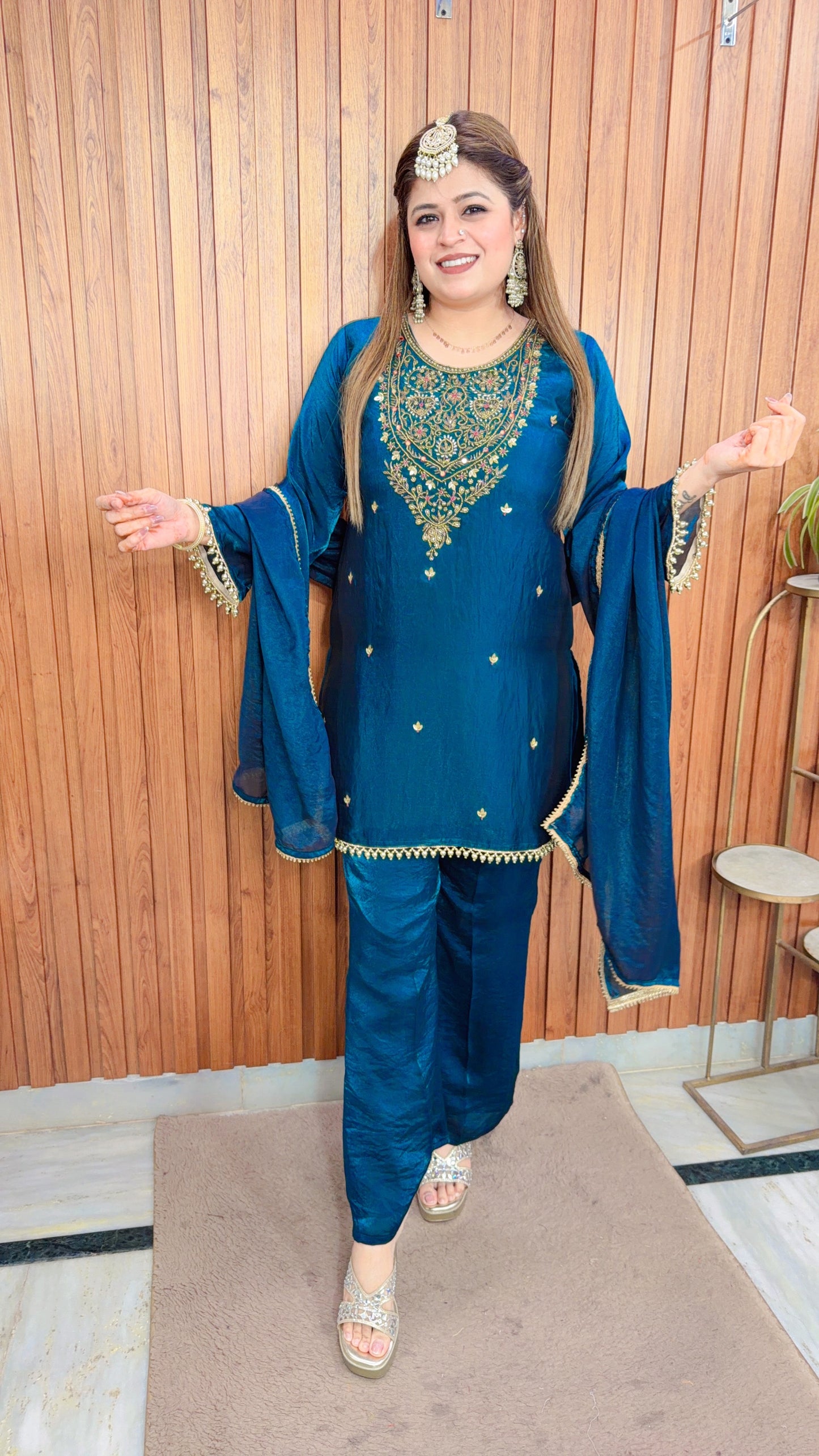 Inaya Cut Dana Work Chinon Suit