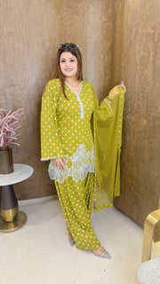 Polka three piece suit set with white flower farshi