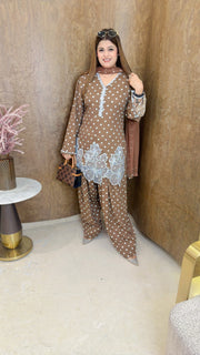 Polka three piece suit set with white flower farshi