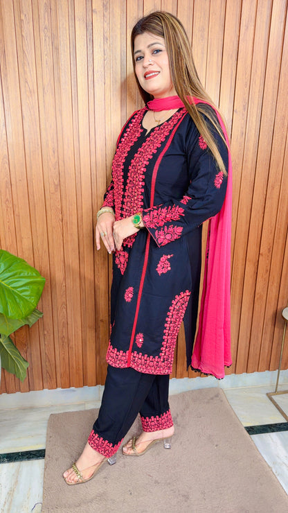 Aaina-E-Noor Pakistani Embroidery Suit