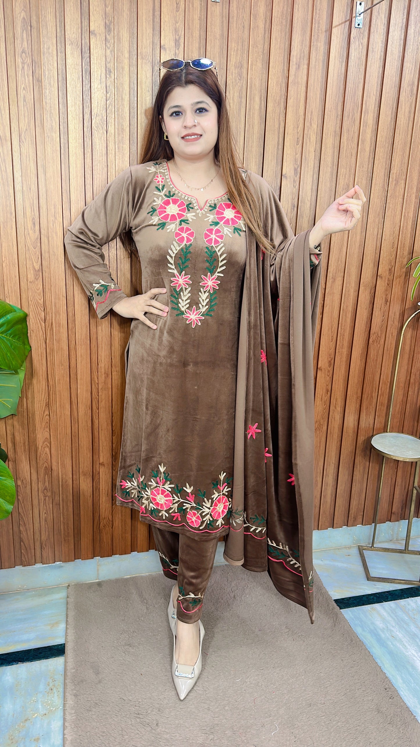 Multi Thread Velvet Suit Set