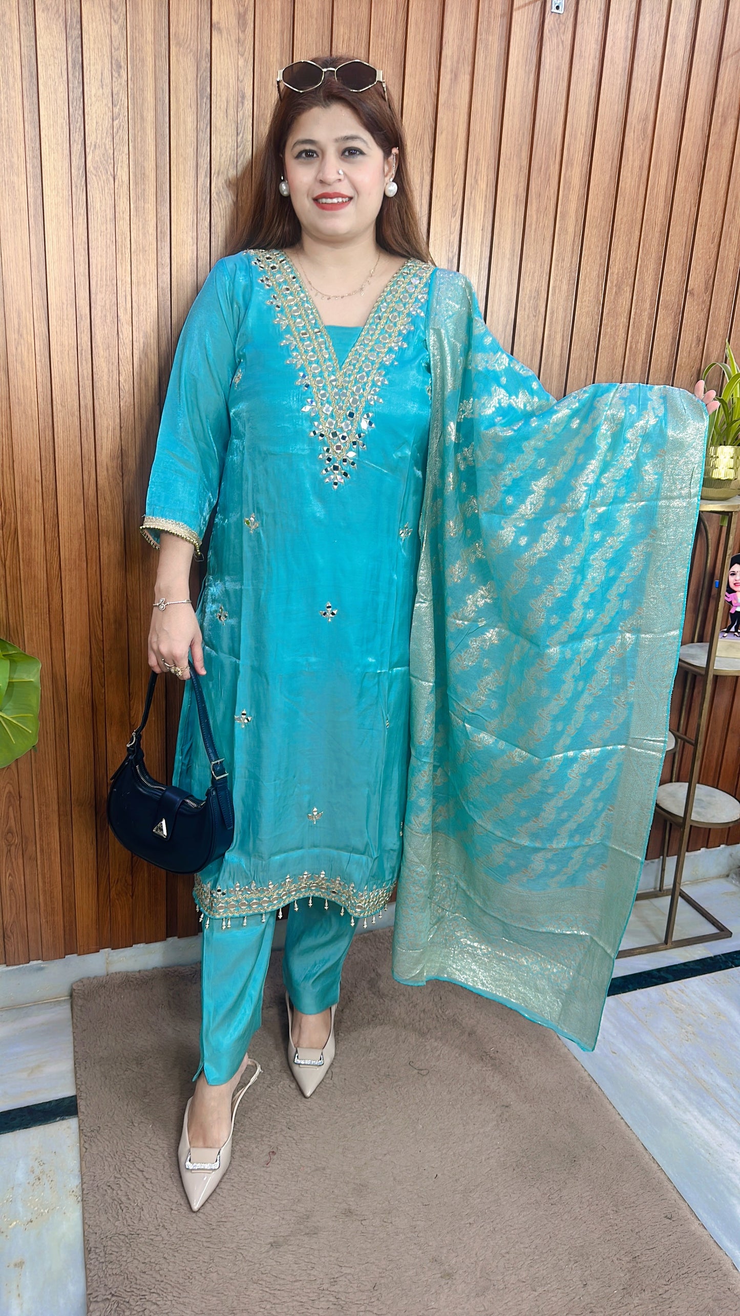 Siya Mirror Premium Suit