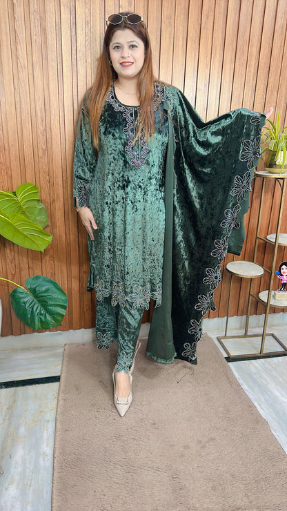 Pakistani Zari Crush Velvet Premium Suit