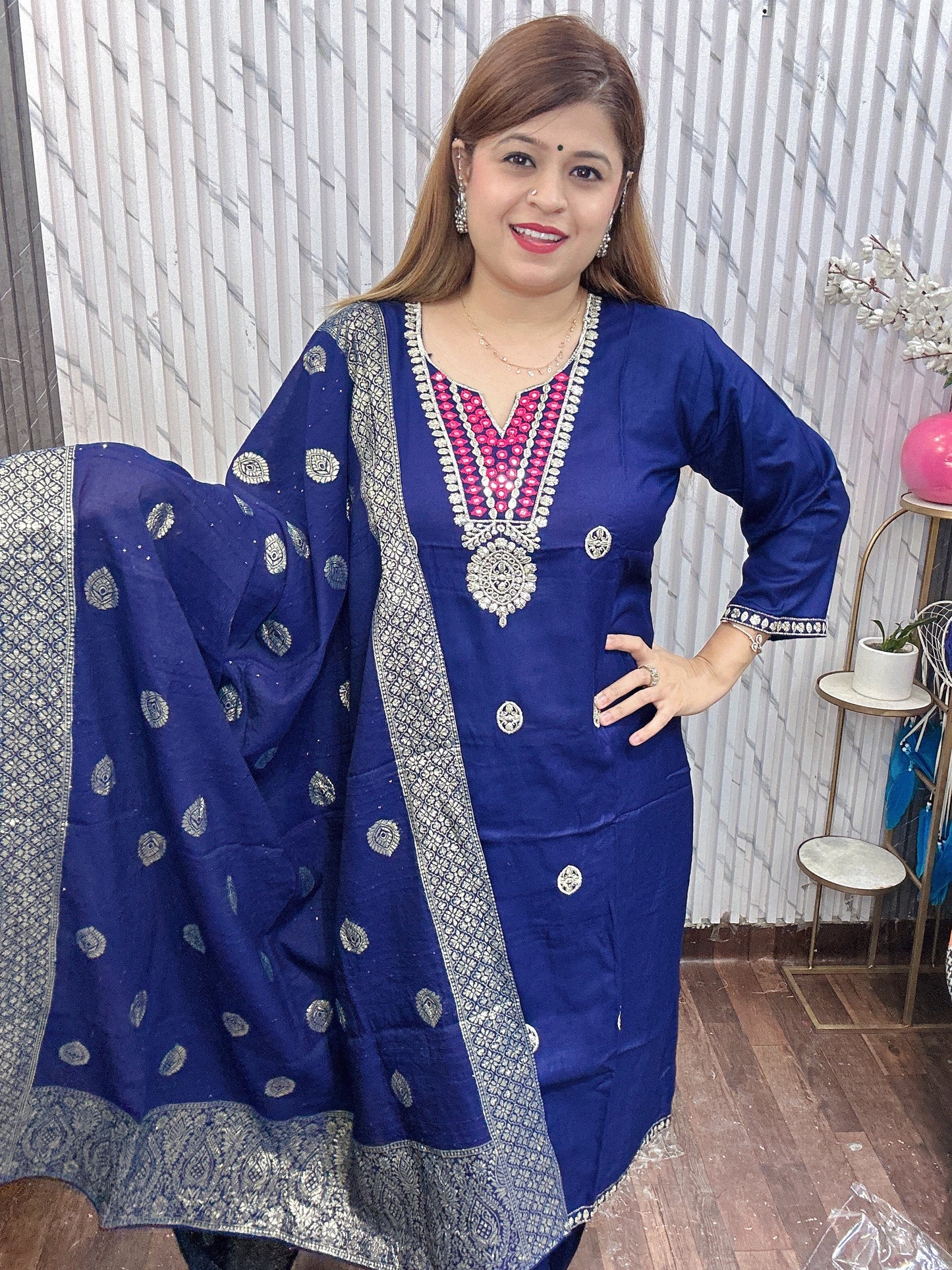 Rakhi Banarasi suit