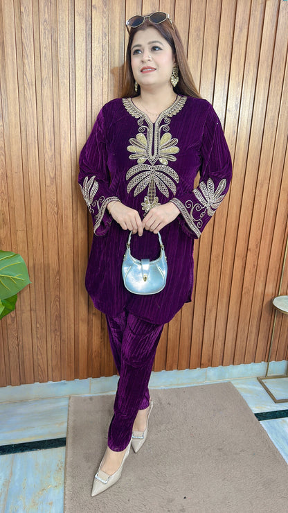 Avira Crush Velvet Coord set