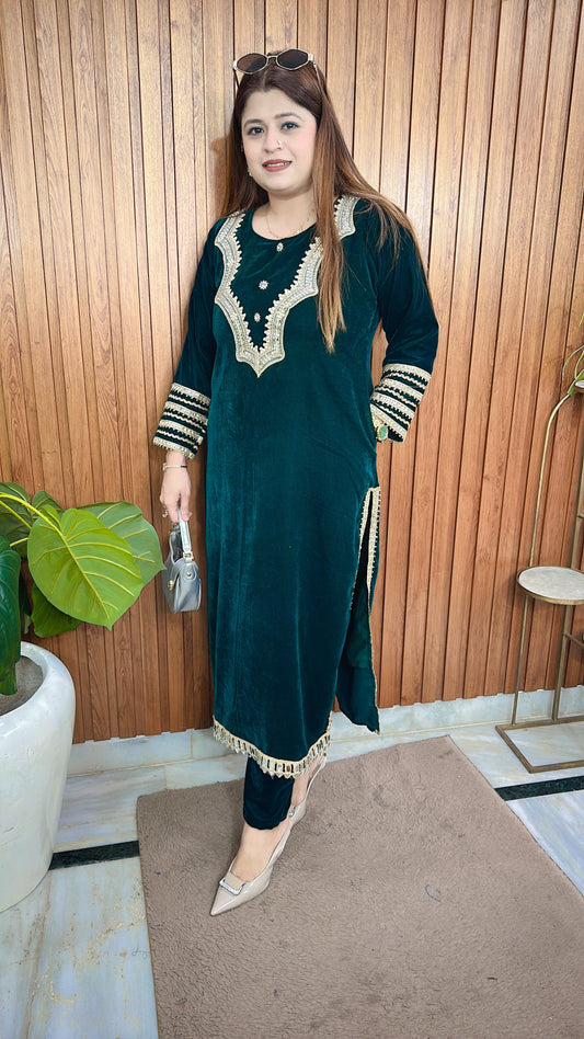 Aarzoo Emerald Velvet Kurta Set