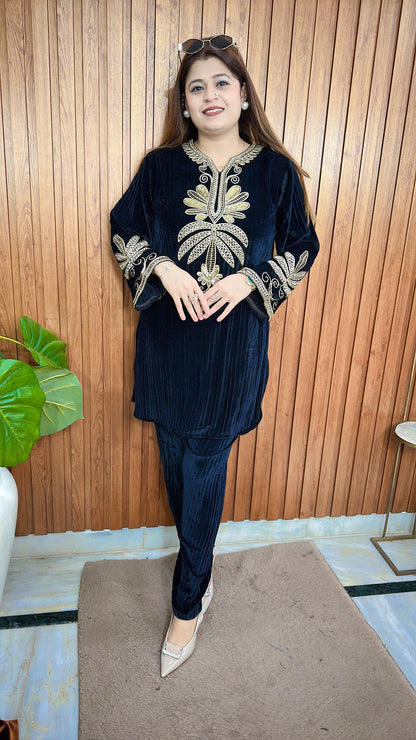 Avira Crush Velvet Coord set