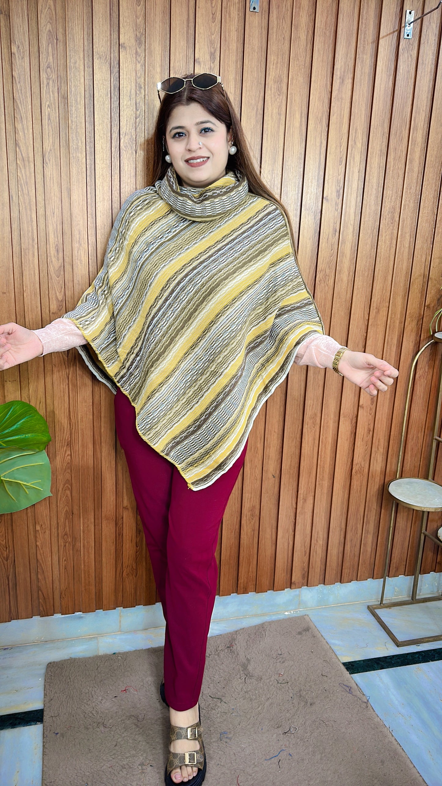 Strip Warm Knitted Ponchu