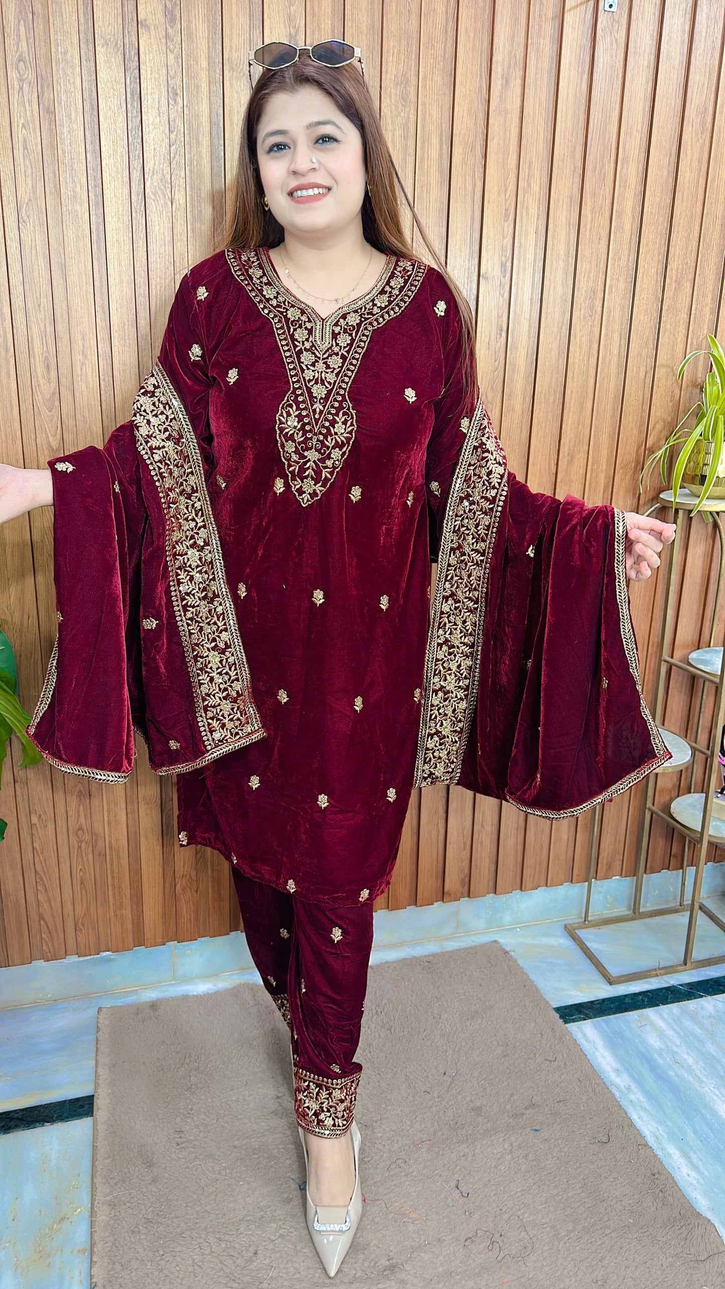 Mehar Premium Velvet Suit Set