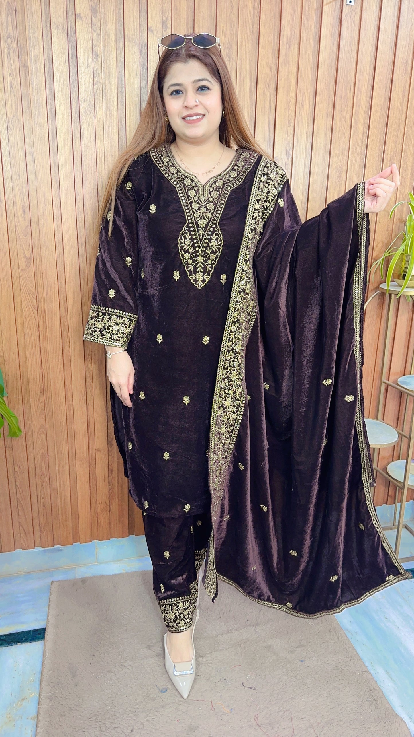 Mehar Premium Velvet Suit Set