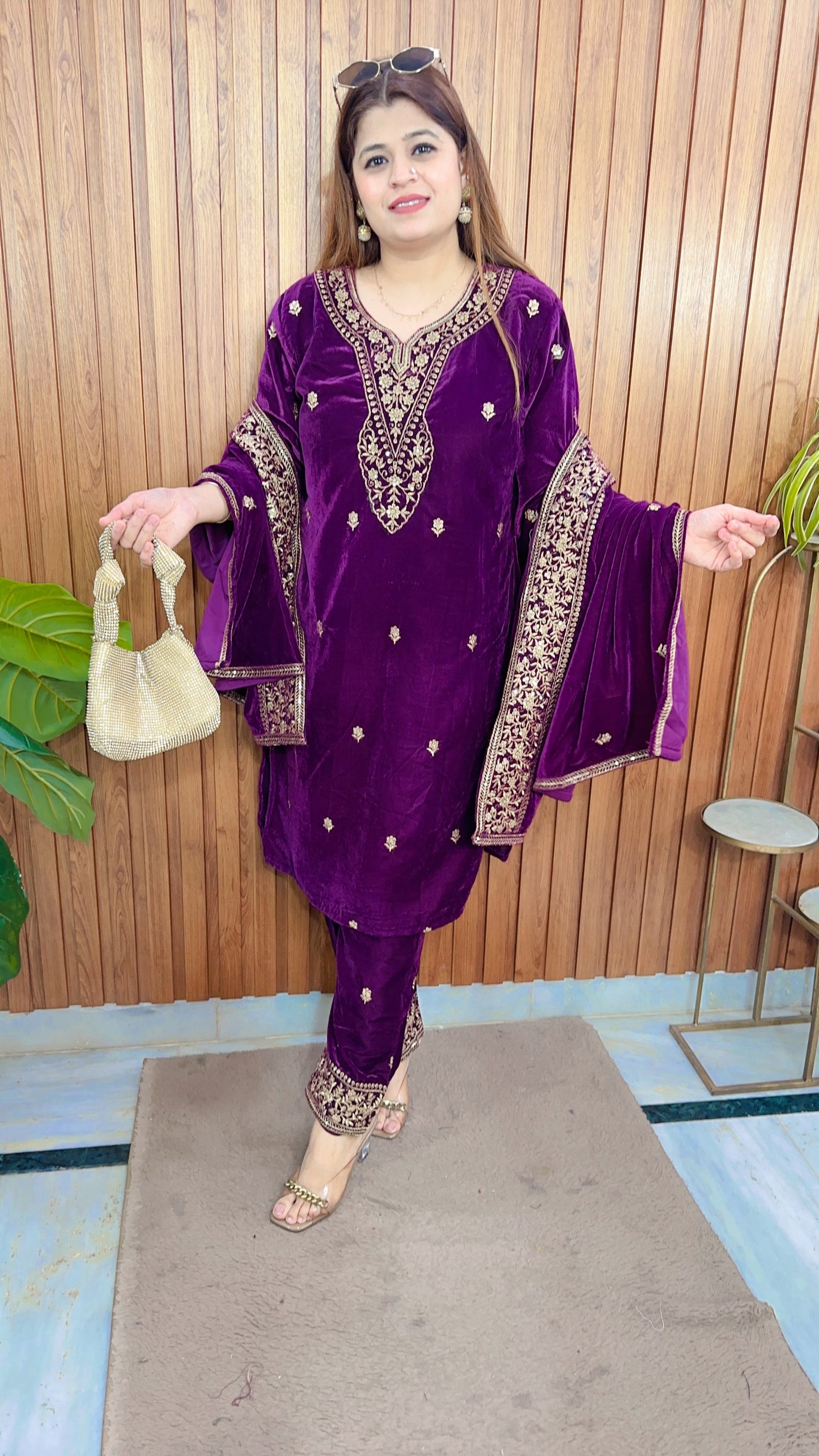 Mehar Premium Velvet Suit Set