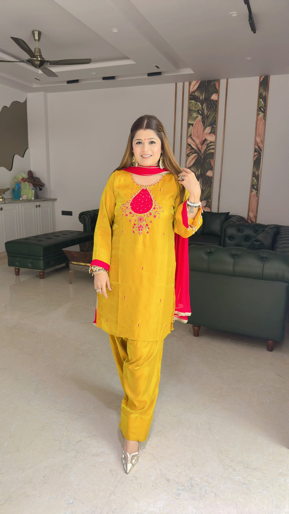 Zari-e-Sunehri  farshi Suit set