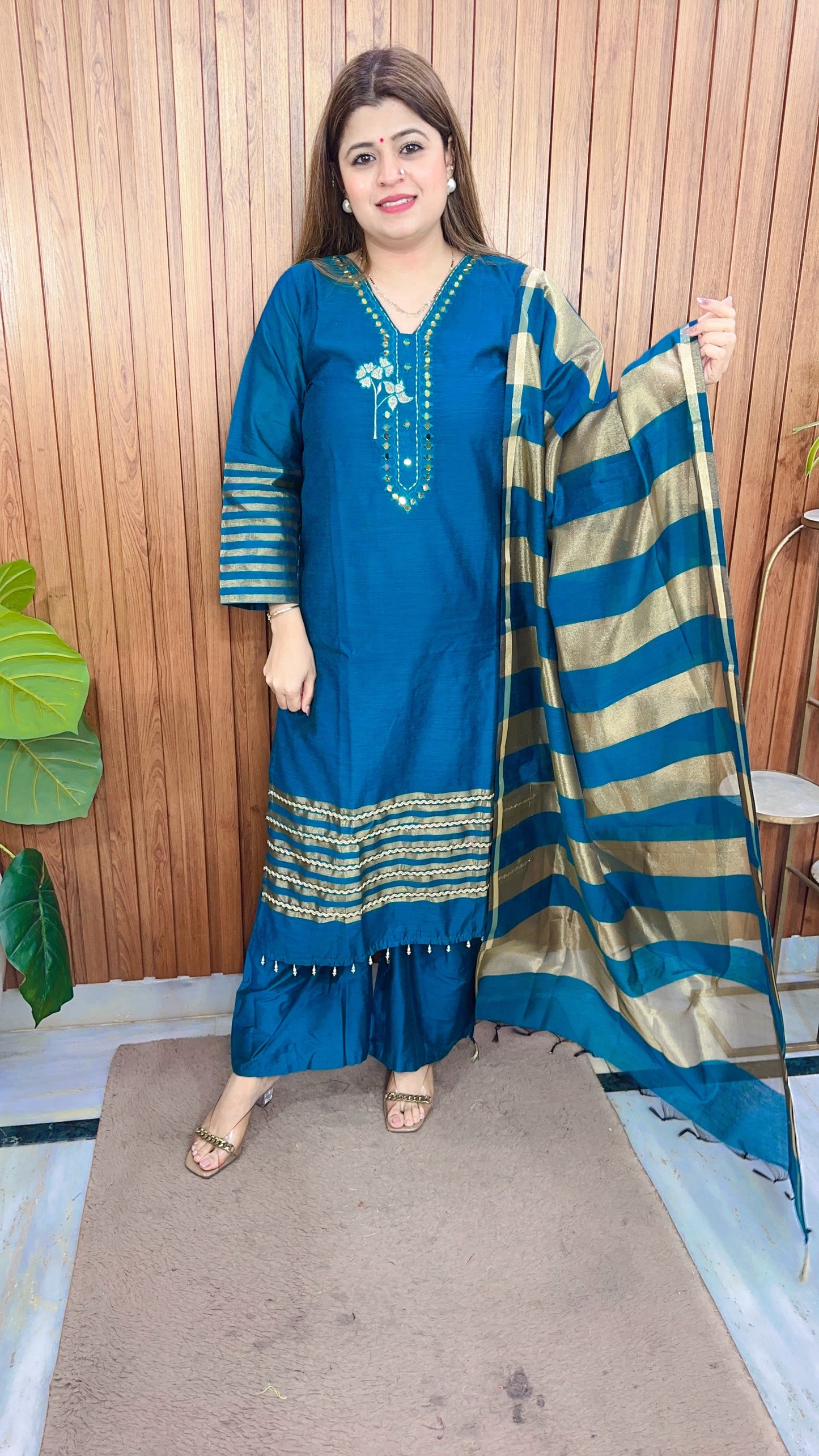 Zari Mirror Classic Suit Set