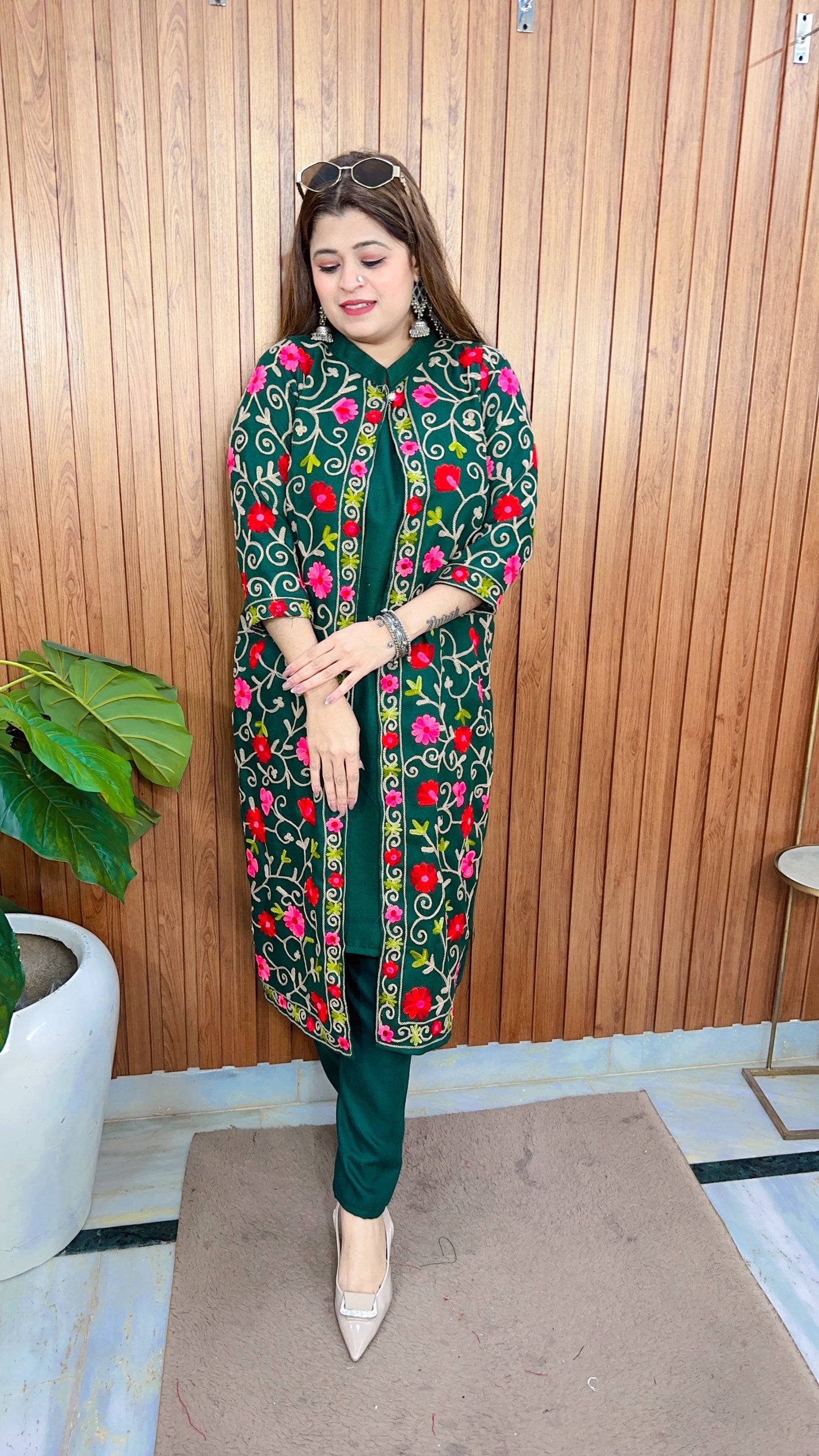 Gulbahar Flower Embroidery Shrug Kurta set
