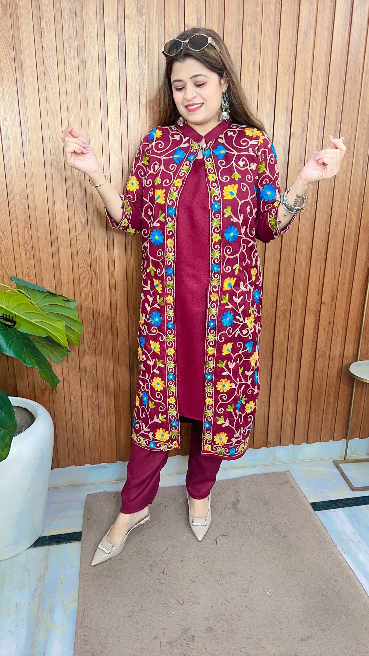 Gulbahar Flower Embroidery Shrug Kurta set