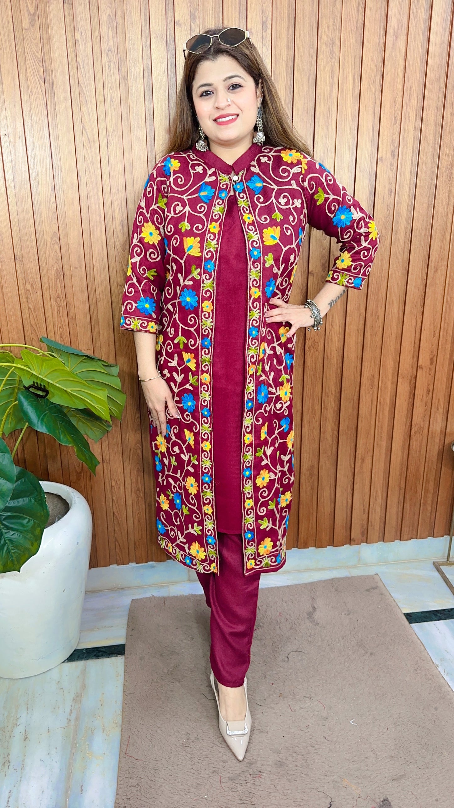 Gulbahar Flower Embroidery Shrug Kurta set