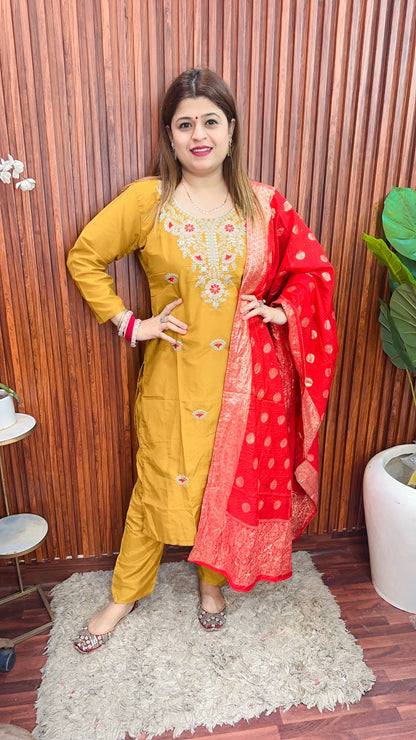 Golden Zari Queen Suit Set