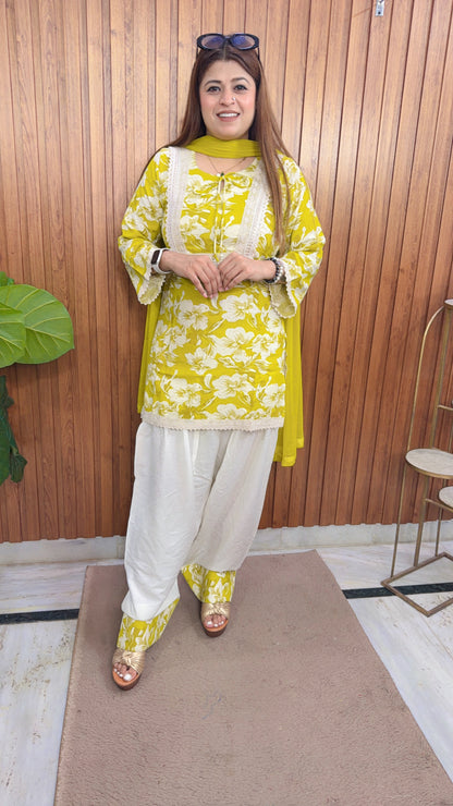 Rehmat Floral Farshi Three Piece Suit