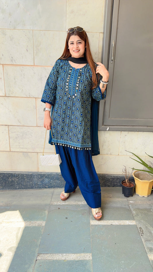 Navira Cotton Printed Farshi Three Piece Suit