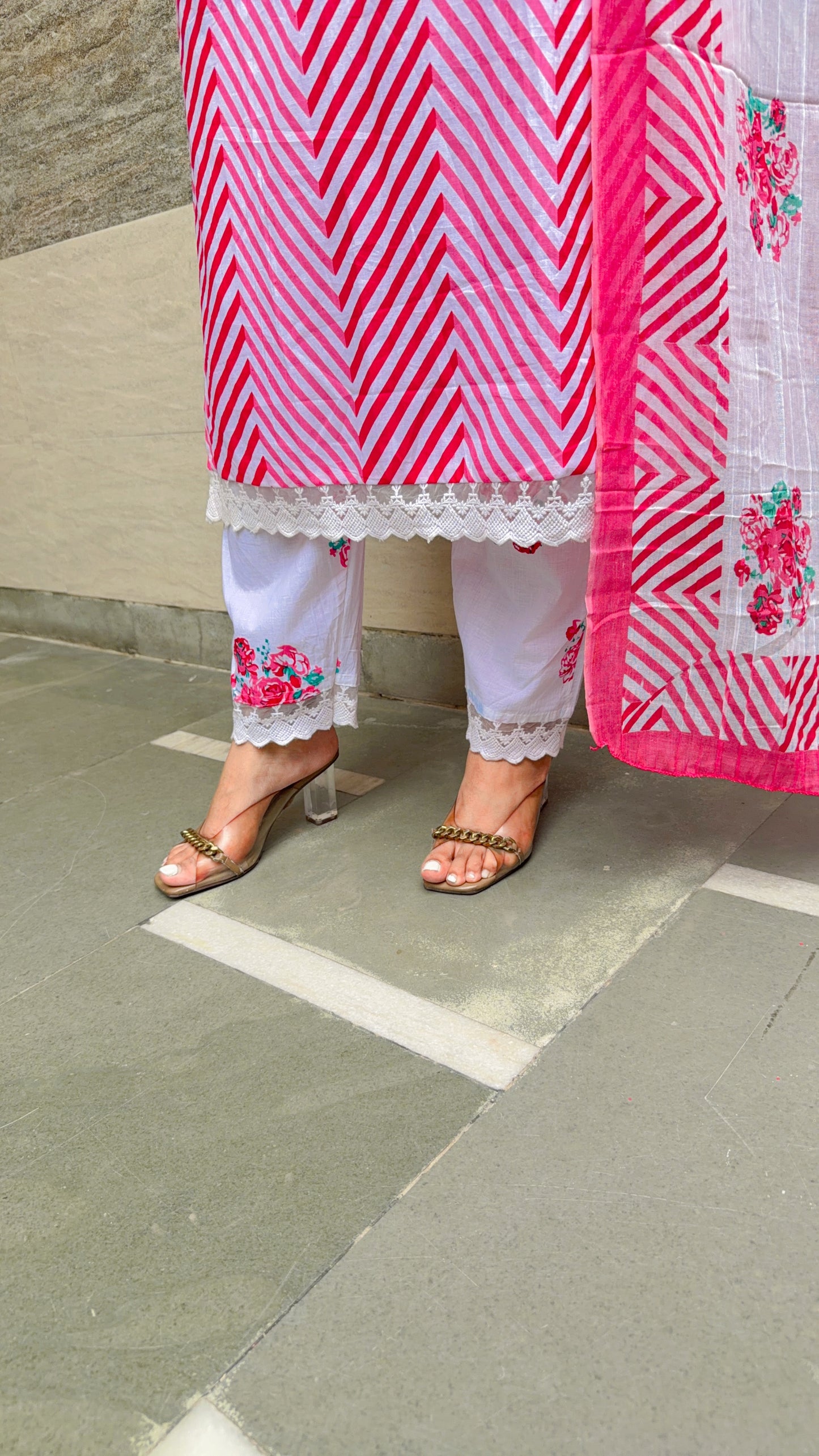 Laiba Strip Mul Cotton Three Piece Suit