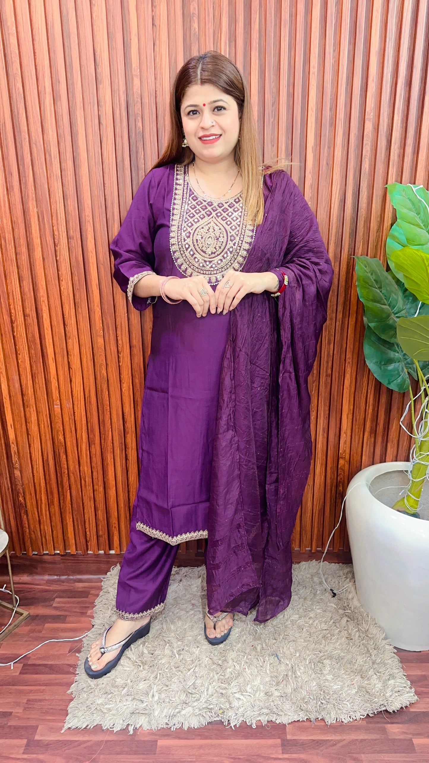 Round Neck Zari Suit Set