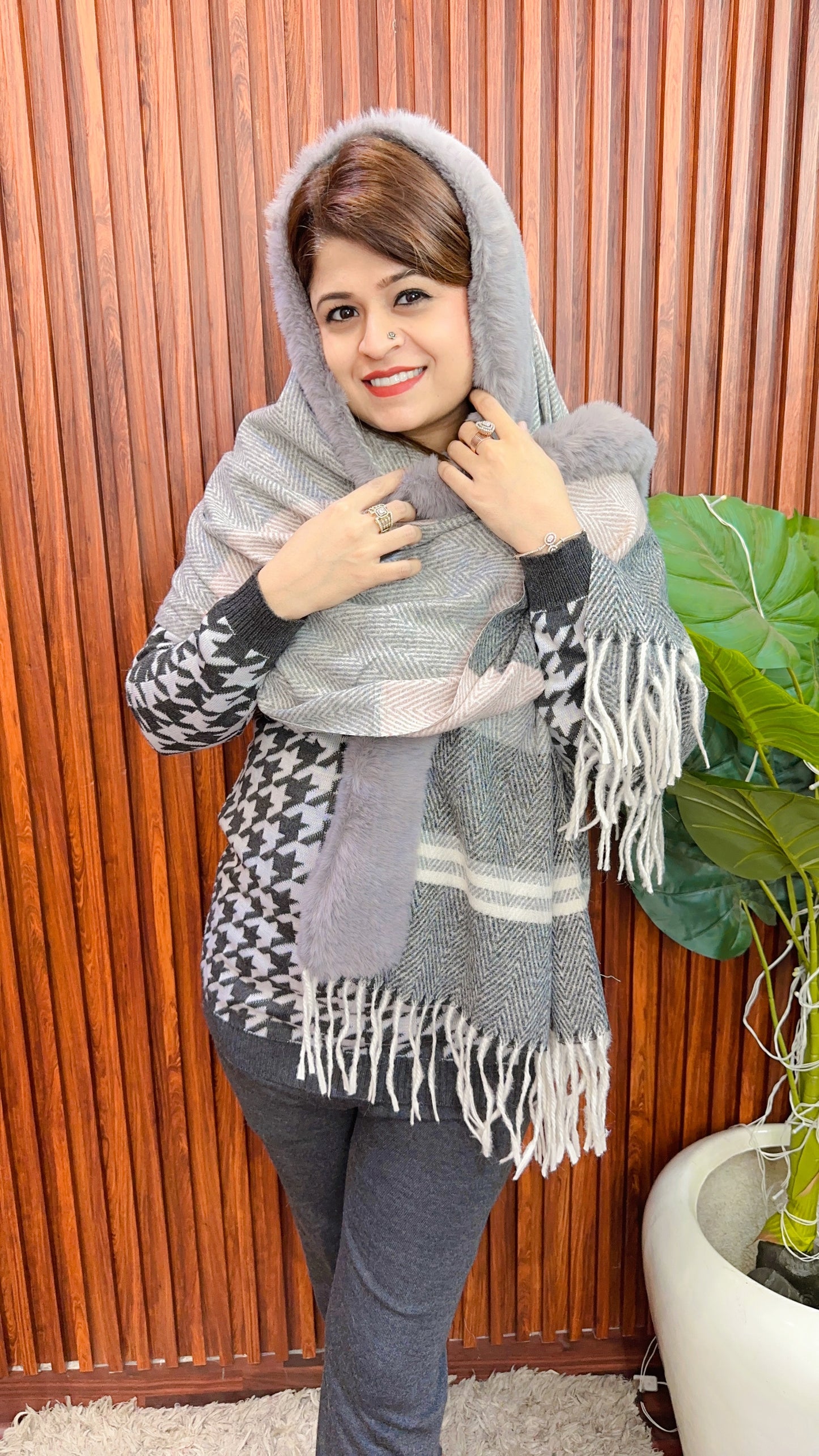 Fur Pashmina Ponchu