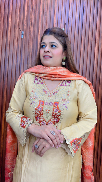 Mehak-E-Vastra Premium Suit
