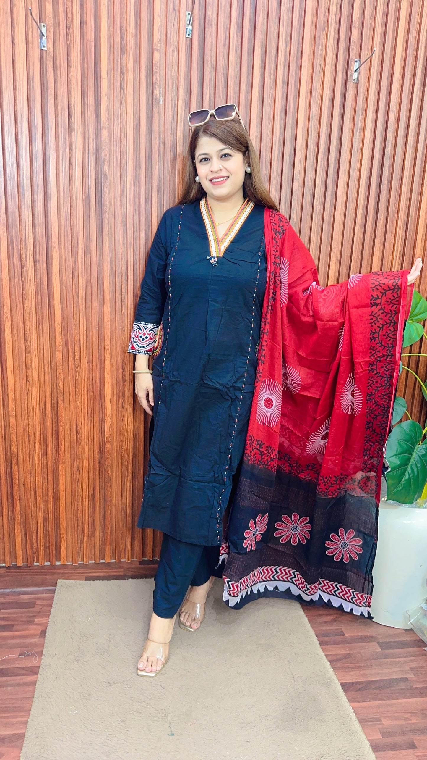 Classy Rangoli thread suit set