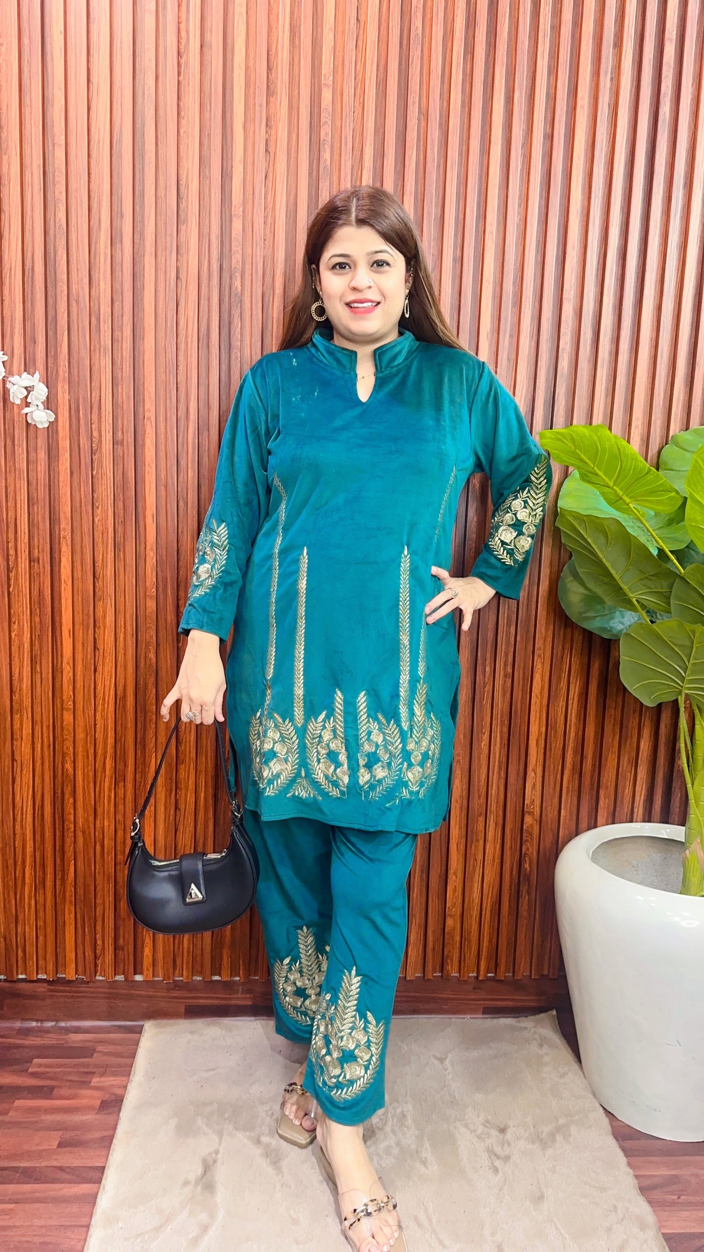 Sale velvet thread work Coord set