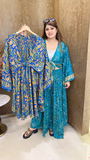 China Silk Knot Two Piece Set