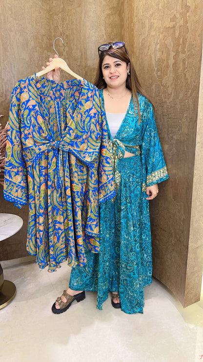 China Silk Knot Two Piece Set