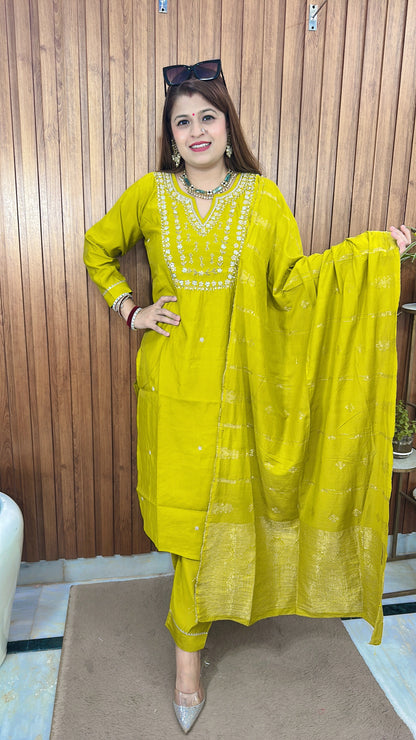Chandrika premium suit set