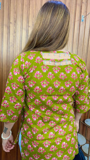 Evara printed Cotton Short kurti