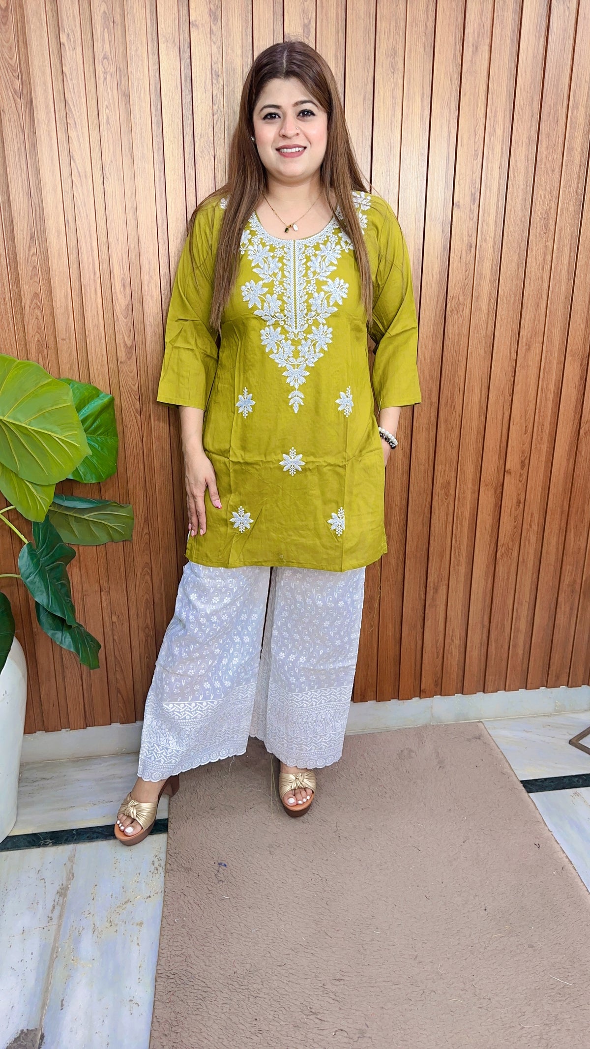 Lakhnavi Embroidery Two Piece Set