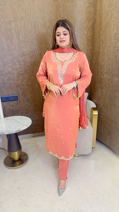 Bandhan-e-Rang Suit