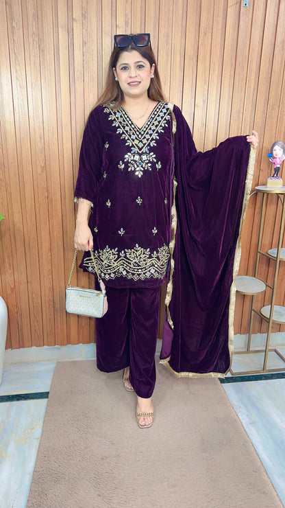 Amaira Mirror Velvet Suit Set